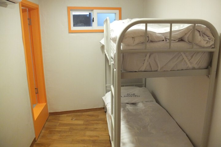 Room 7 of 46