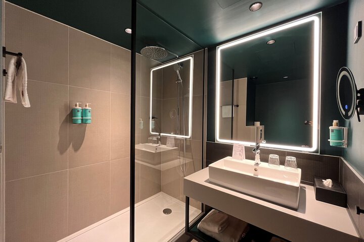 Clean Restrooms