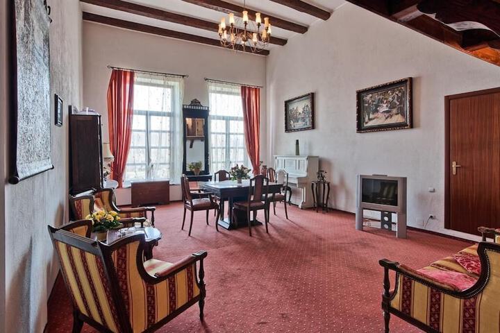 Room 7 of 21