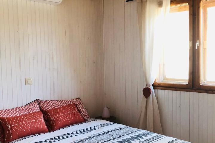 Room 9 of 60