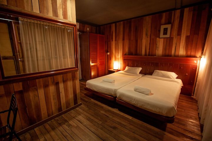 Room 13 of 64