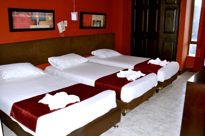 Room 17 of 24