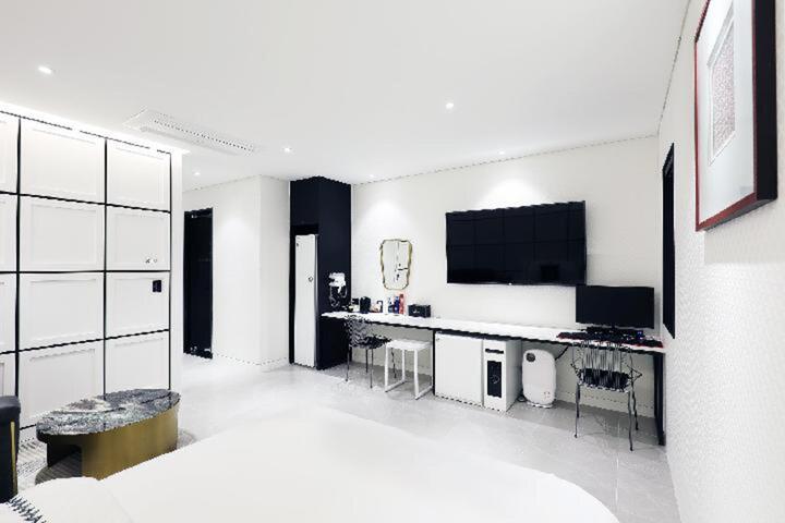 Room 20 of 65