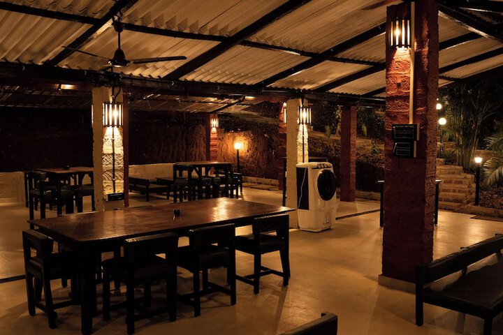 Dining 59 of 70