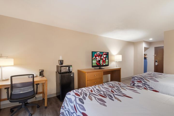Deluxe 2 Double Beds (2 of 3)