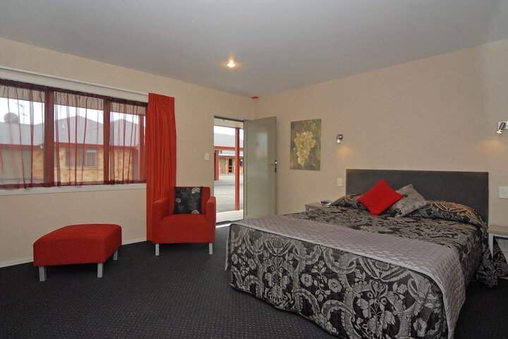 Room 6 of 31