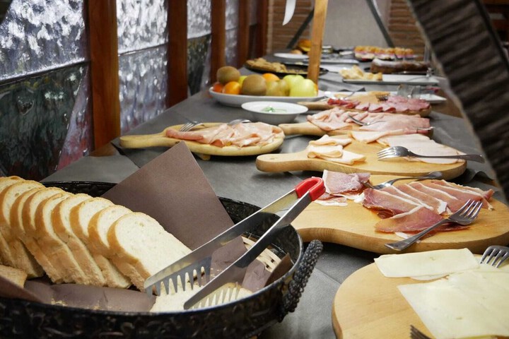 Breakfast buffet