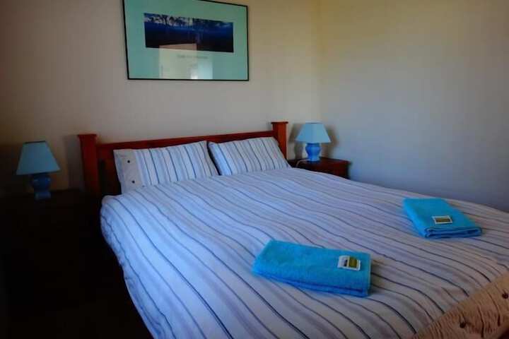 Room 2 of 40