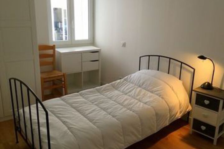 Room 70 of 200