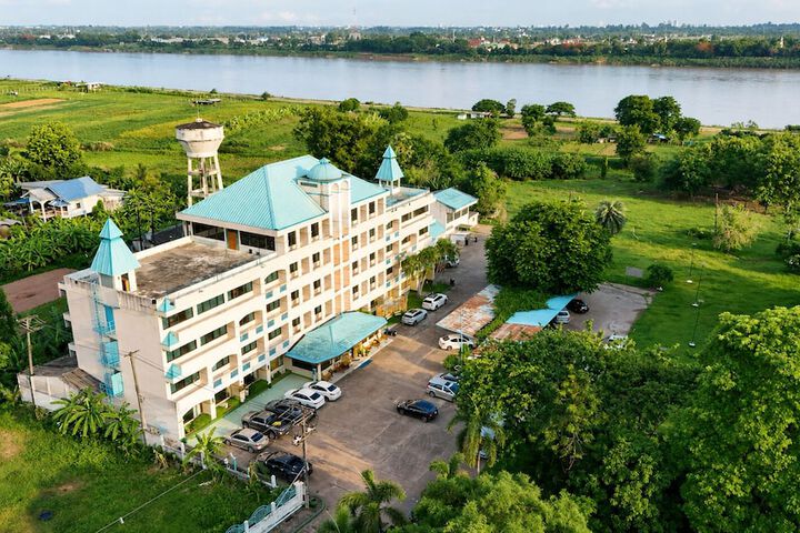 Hotel 56 of 58