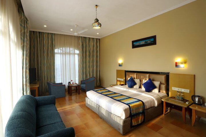 Room 16 of 37