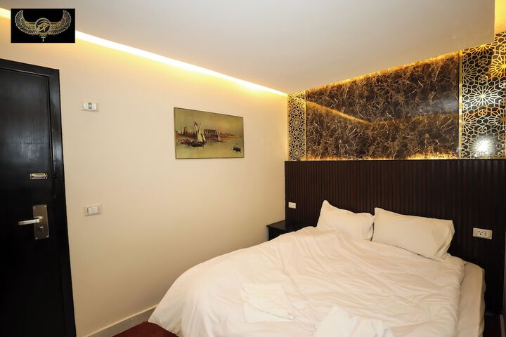 Room 27 of 177
