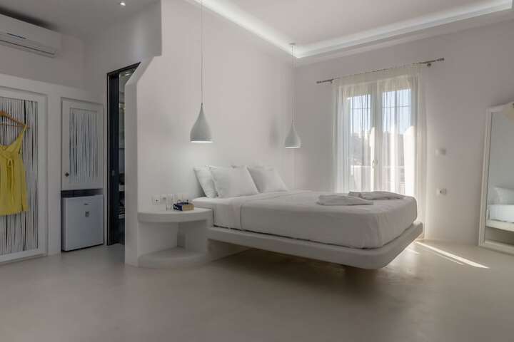 Room 8 of 62