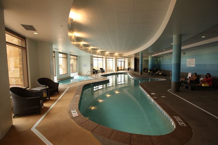 Hotel with Pool