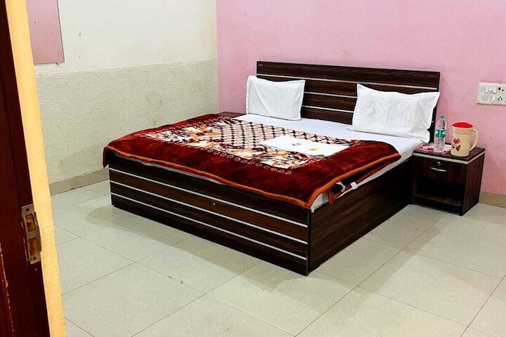 Shri Kamal Dham Hotel Vrindavan
