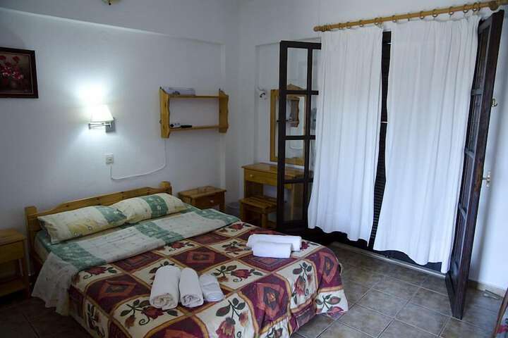 Room 6 of 68