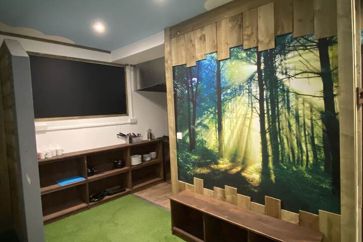 Room 49 of 83
