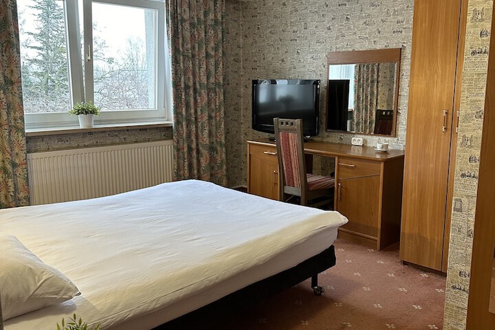 Room 18 of 81