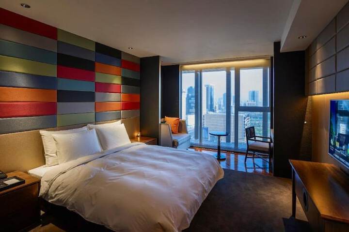 Room 20 of 49