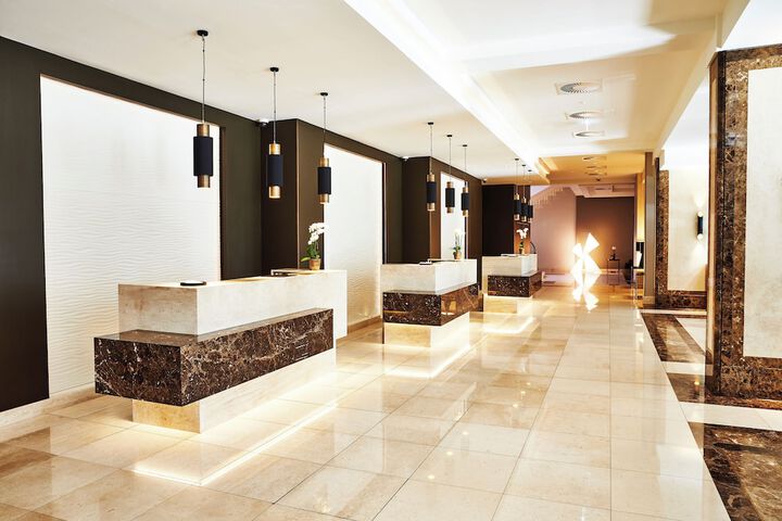 Guest Lobby