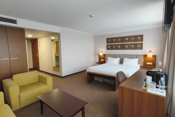 Room 9 of 59