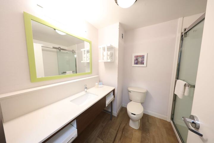 Bathroom shower