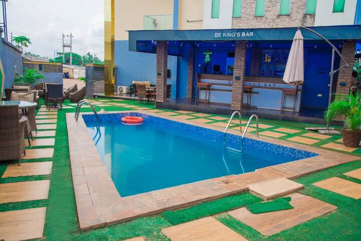 Pool 8 of 14