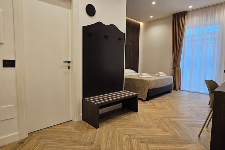 Room 14 of 38