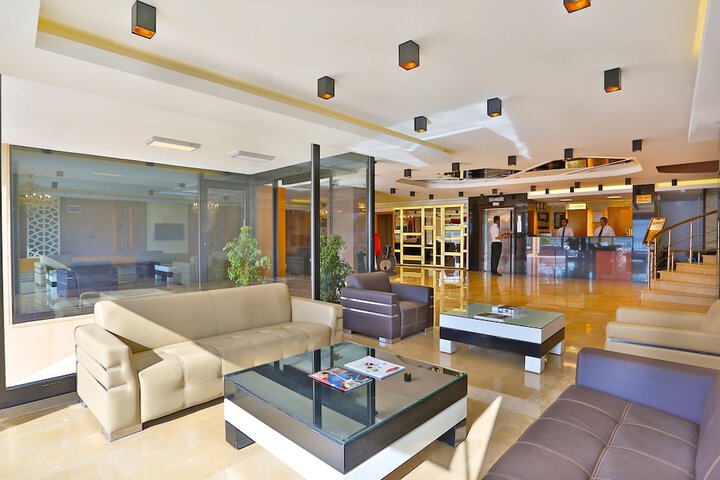 Hotel 2 of 84