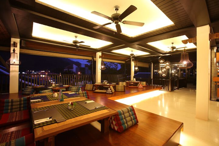 Dining Photos