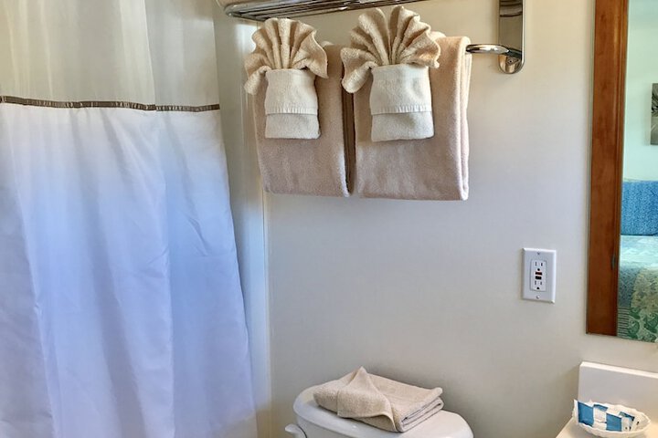 Room 107 of 190