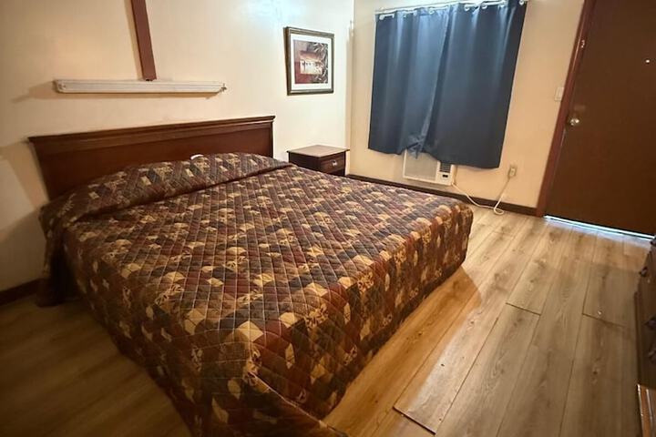 Room 11 of 51