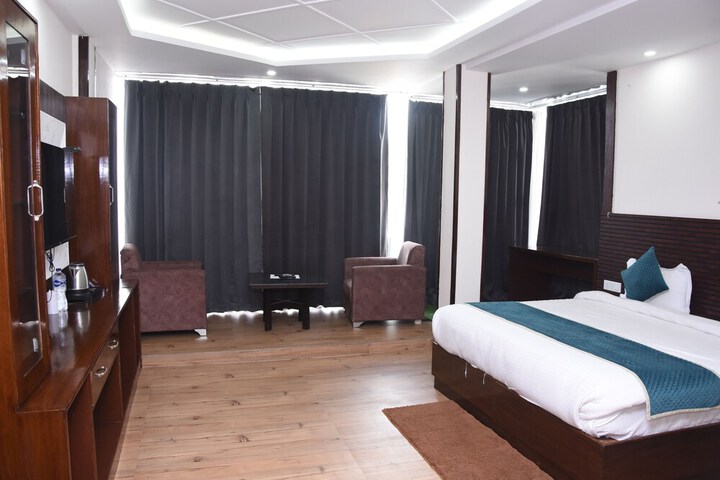 Room 18 of 46