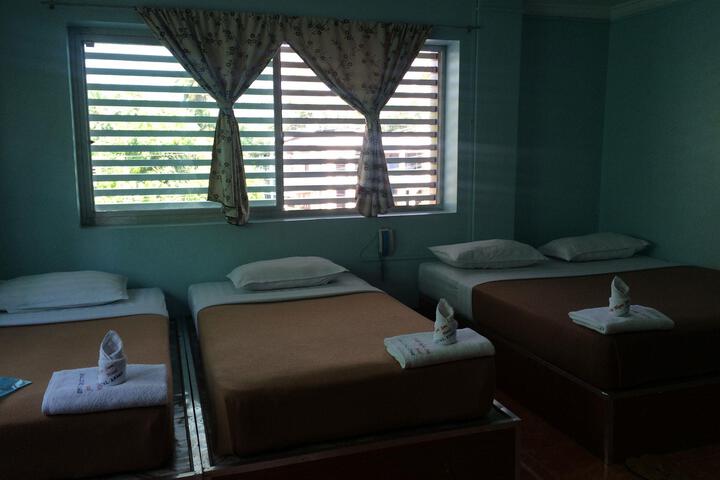 Room 2 of 5