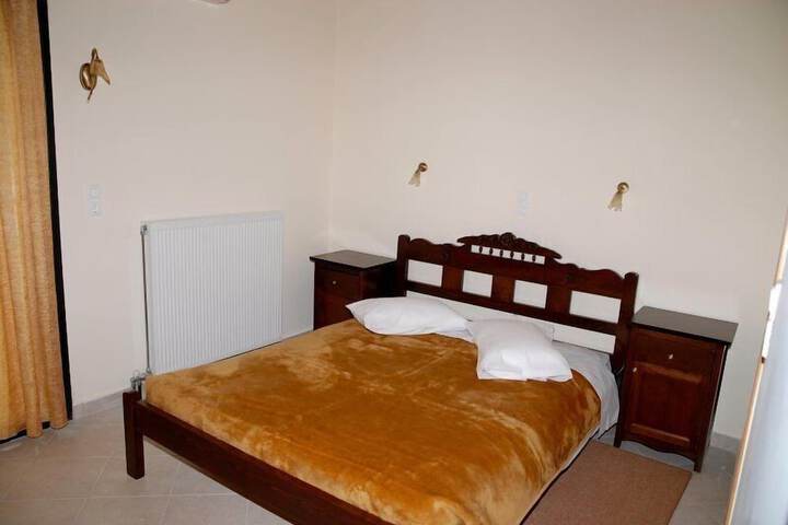 Room 3 of 32