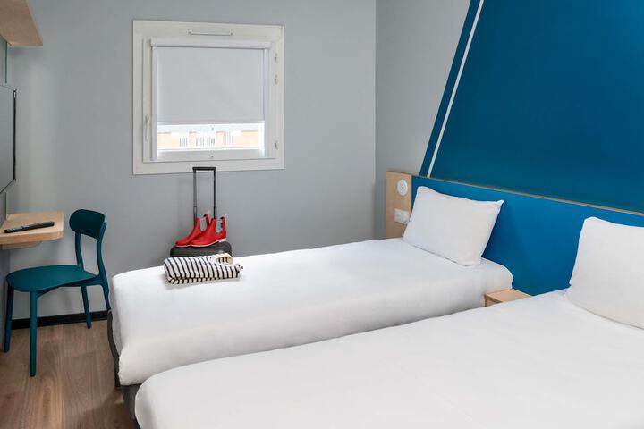 Room 14 of 44