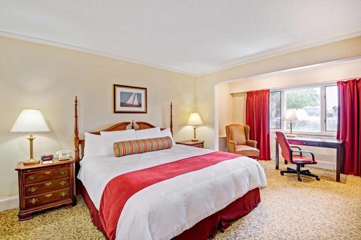 2 Double Beds (3 of 14)