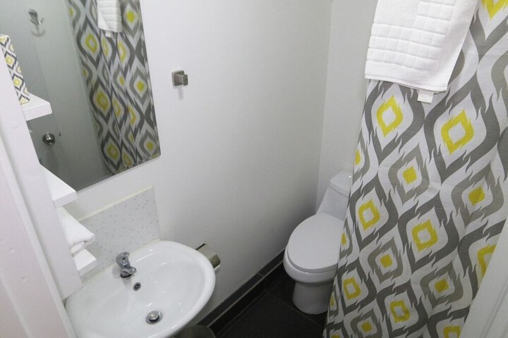 Room 22 of 47