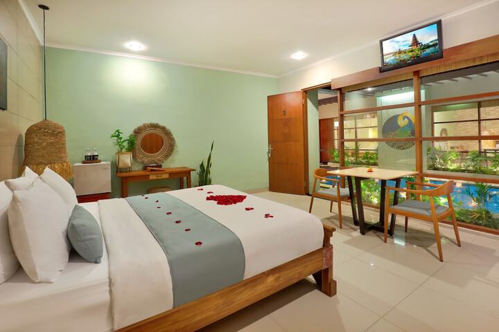 Room 6 of 18