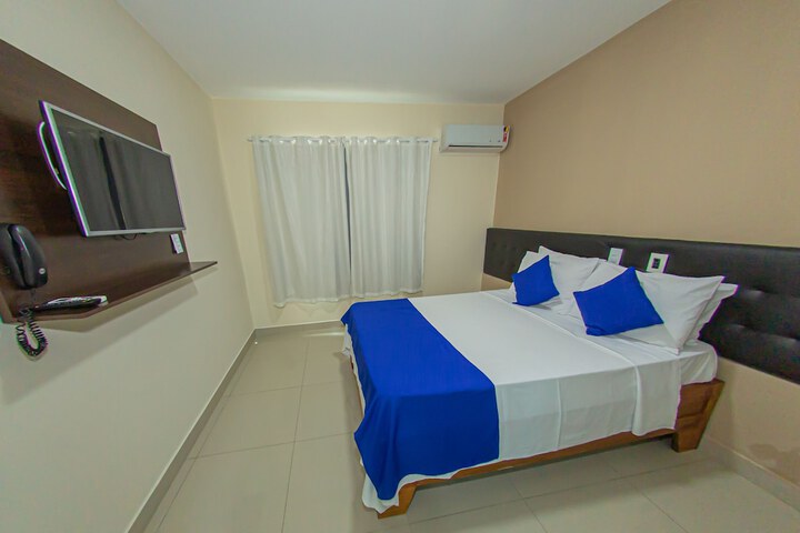 Room 2 of 36
