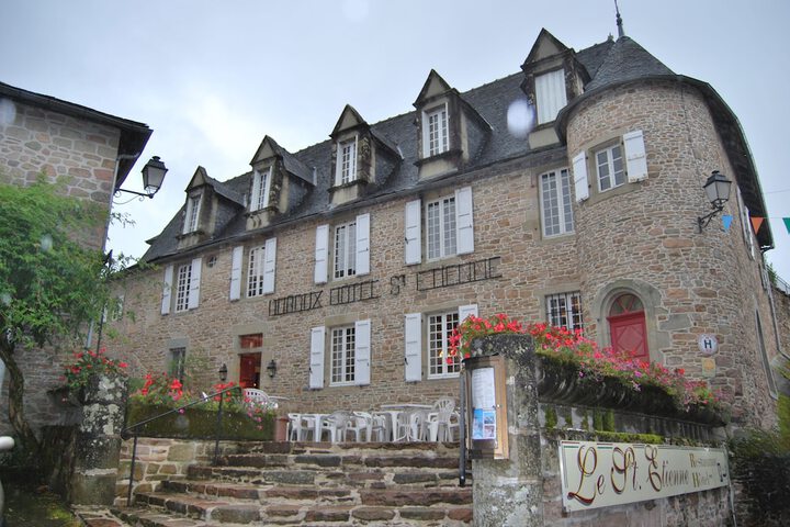 Exterior of Le Saint Etienne