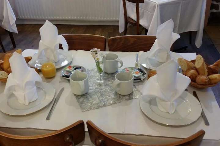 Breakfast/Coffee Service 13 of 38