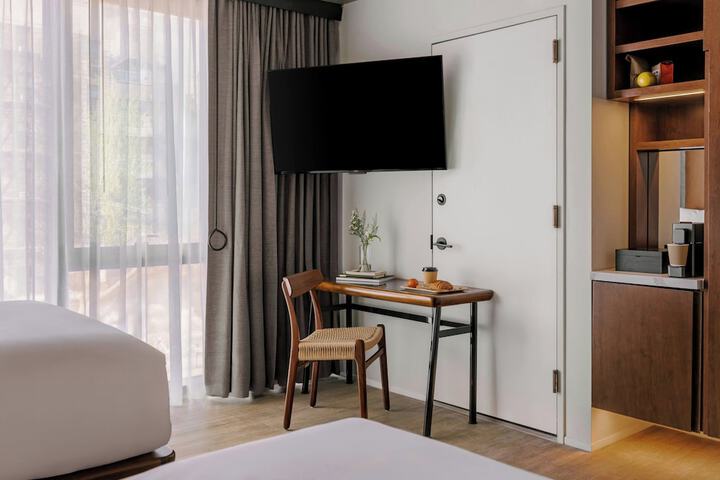 Room 8 of 51