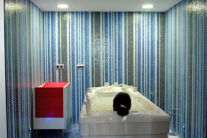 Room 43 of 65
