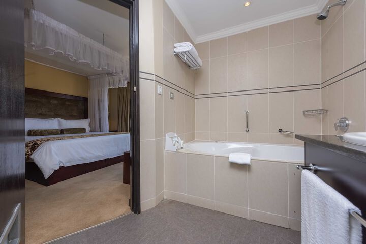 Room 19 of 40