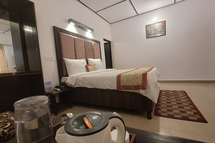 Room 14 of 50