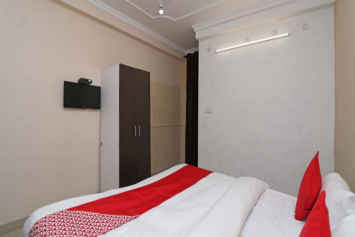 Room 17 of 25