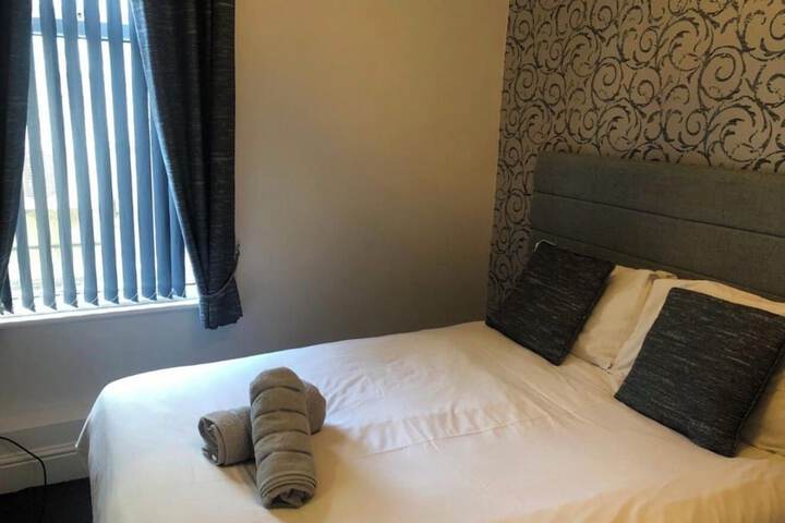 Room 5 of 42