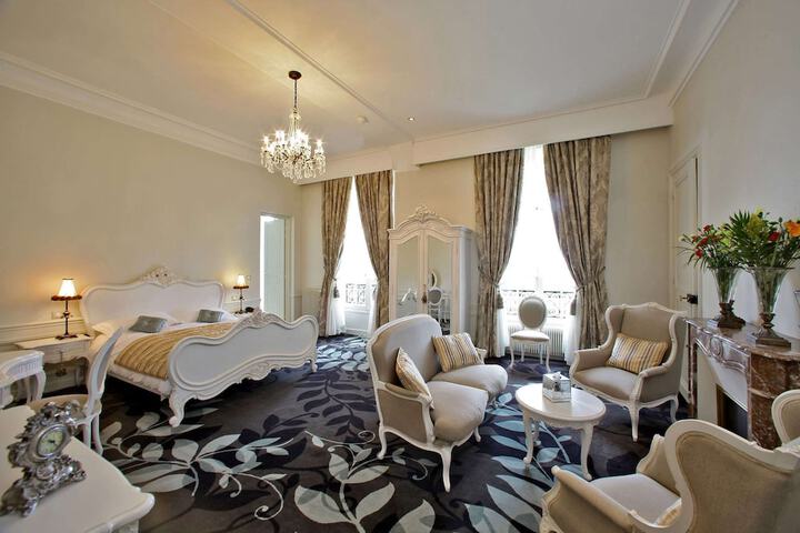 Room 14 of 61