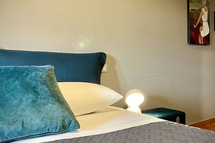 Room 10 of 46